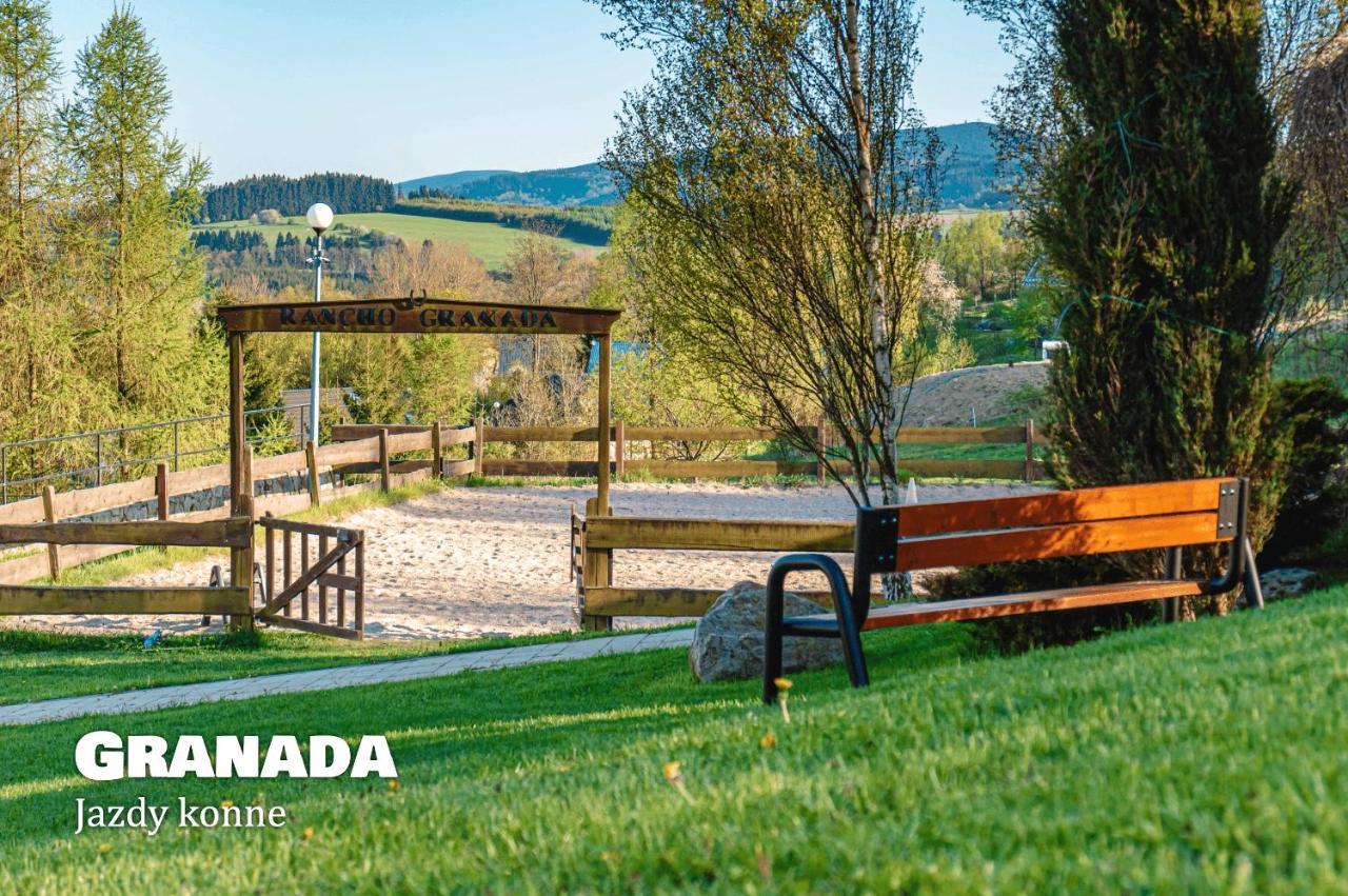 דוז'ניקי ז'דרוז' Granada Pensjonat & Spa מראה חיצוני תמונה