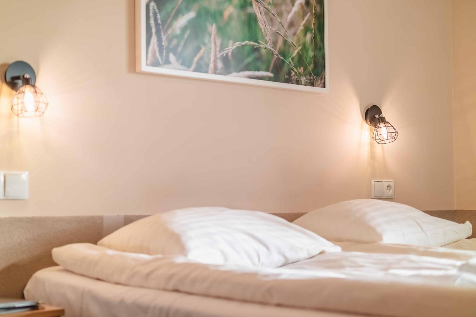 דוז'ניקי ז'דרוז' Granada Pensjonat & Spa מראה חיצוני תמונה